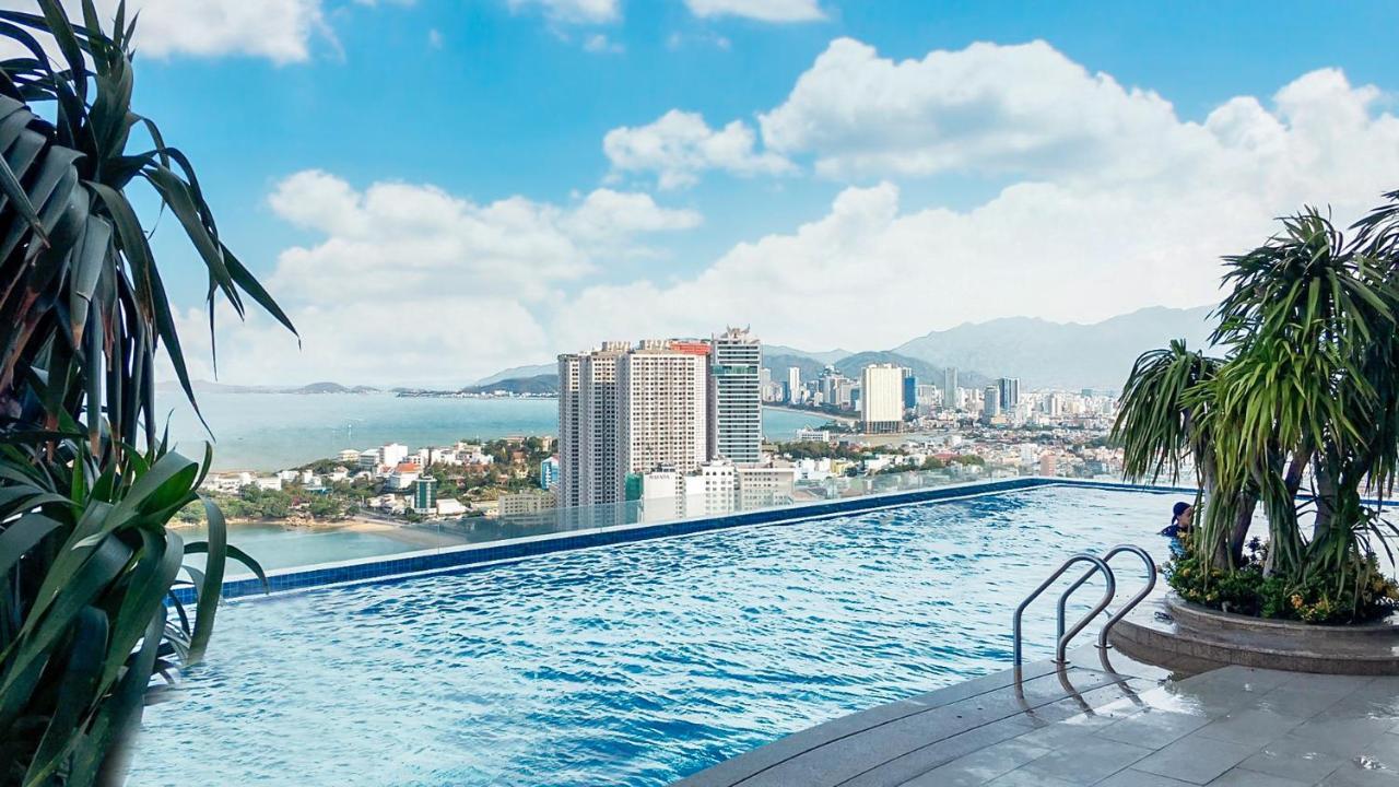 S Lux Apartment Scenia Bay Нячанг Экстерьер фото